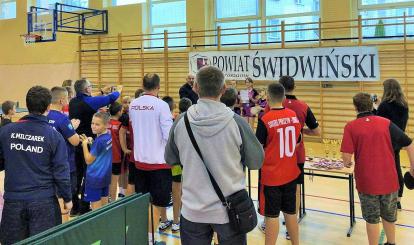 OTWARTE MISTRZOSTWA POWIATU ŚWIDWIŃSKIEGO W TENISIE STOŁOWYM