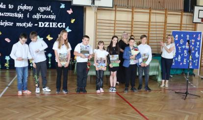 Uroczystość zakończenia roku szkolnego 2023/2024 w Szkole Podstawowej im. Jana Pawła II w Redle