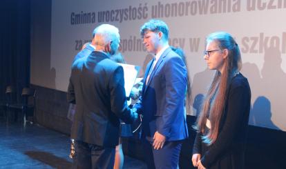 Gminna uroczystość uhonorowania uczniów i nauczycieli za wyniki wspólnej pracy w roku szkolnym 2023/2024