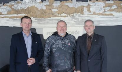 Tomasz Wieczorek z Burmistrzem Połczyna-Zdroju Józefem Niziołem oraz Zastępcą Bogusławem Ogorzałkiem