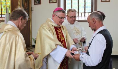 Poświęcenie i wybudzenie organów z kościoła filialnego pw. Najświętszego Serca Pana Jezusa w Łęgach