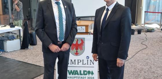 Burmistrz Połczyn-Zdroju Józef Nizioł wraz z Burmistrzem Templina Detlefem Tabbertem